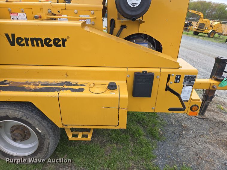 image for item DW1917 2019 Vermeer BC1800XL wood chipper
