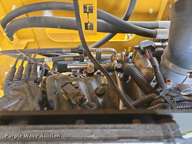 image for item DW1917 2019 Vermeer BC1800XL wood chipper