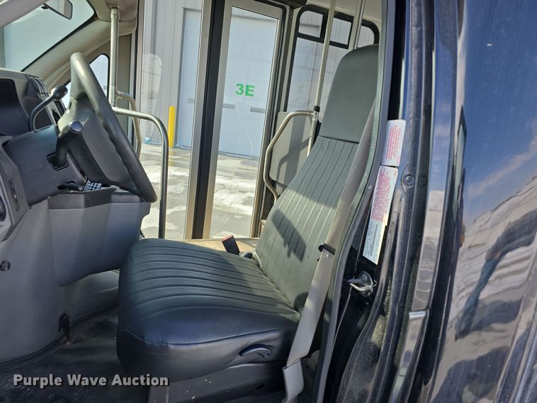 image for item DW3129 2012 Ford Econoline E350 party bus