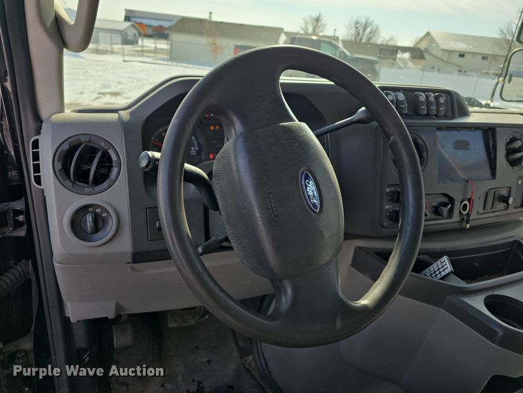 image for item DW3129 2012 Ford Econoline E350 party bus