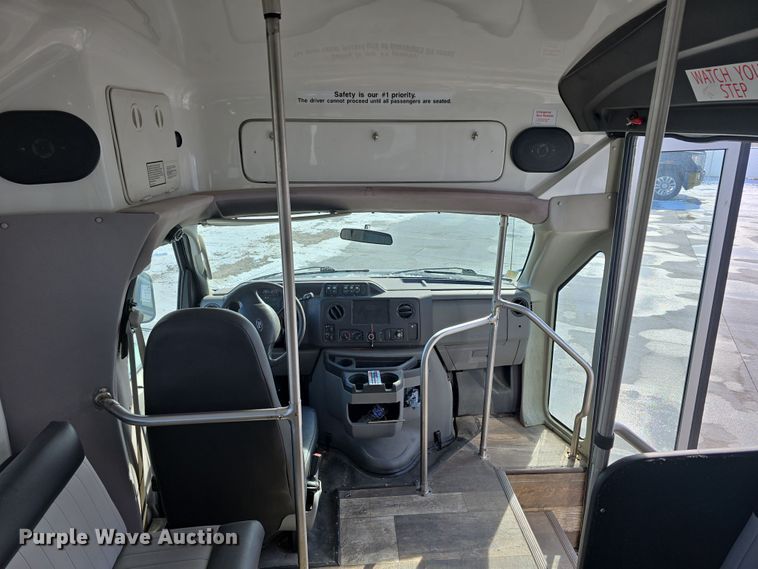 image for item DW3129 2012 Ford Econoline E350 party bus