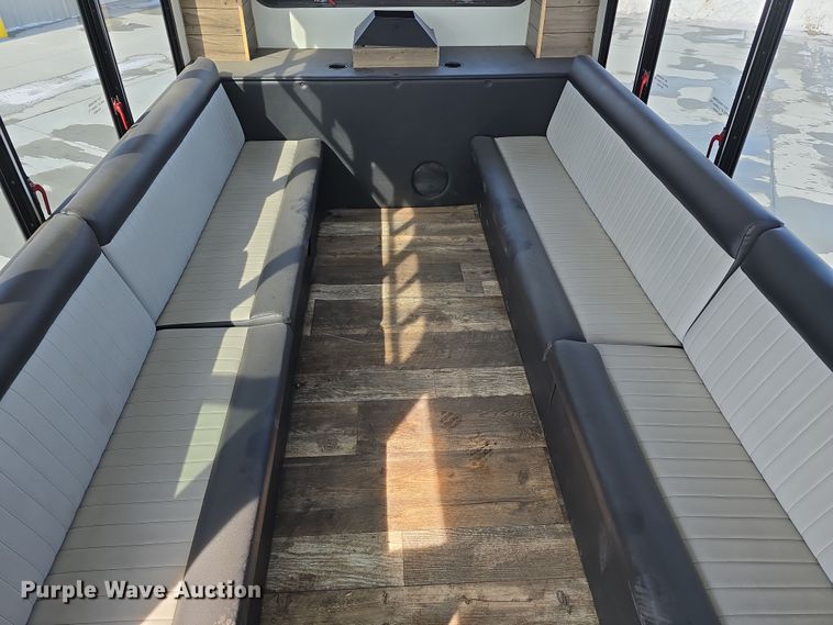 image for item DW3129 2012 Ford Econoline E350 party bus