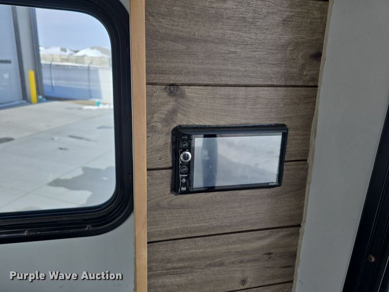 image for item DW3129 2012 Ford Econoline E350 party bus