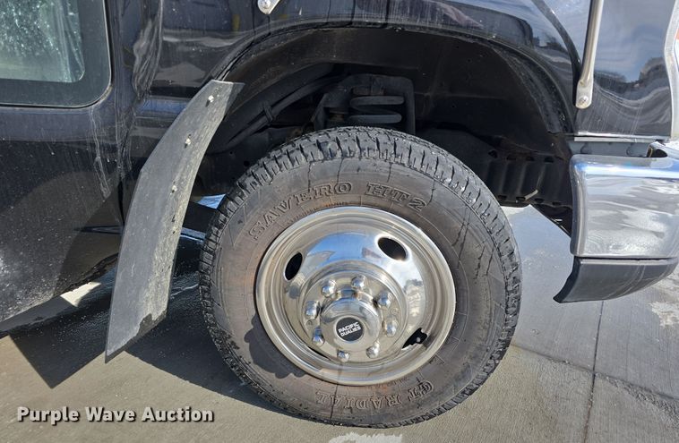 image for item DW3129 2012 Ford Econoline E350 party bus