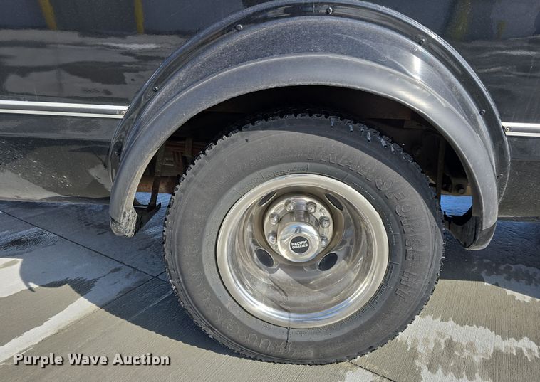 image for item DW3129 2012 Ford Econoline E350 party bus