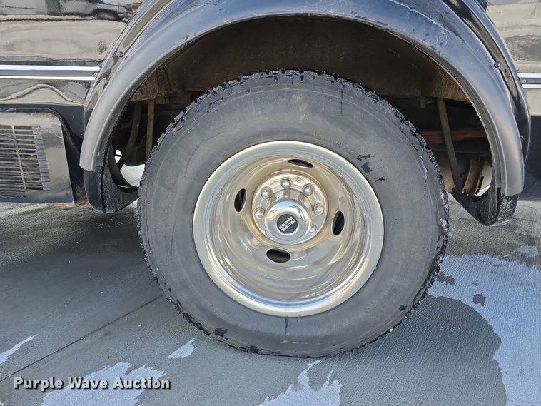 image for item DW3129 2012 Ford Econoline E350 party bus