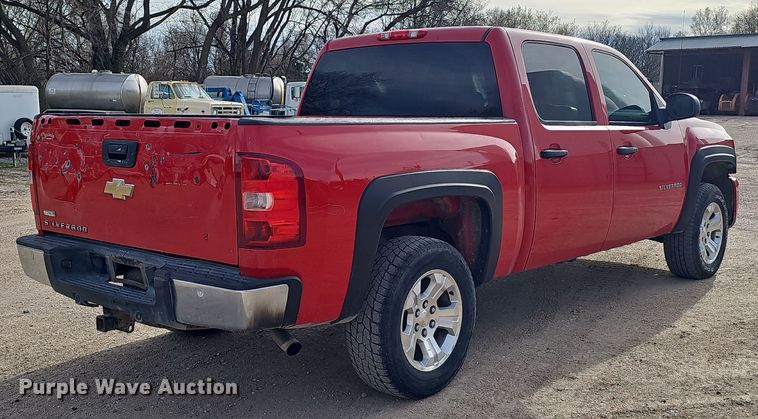 image for item DW3247 2011 Chevrolet Silverado 1500 Crew Cab pickup truck