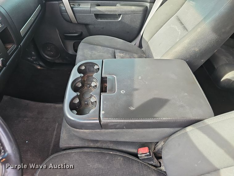 image for item DW3247 2011 Chevrolet Silverado 1500 Crew Cab pickup truck