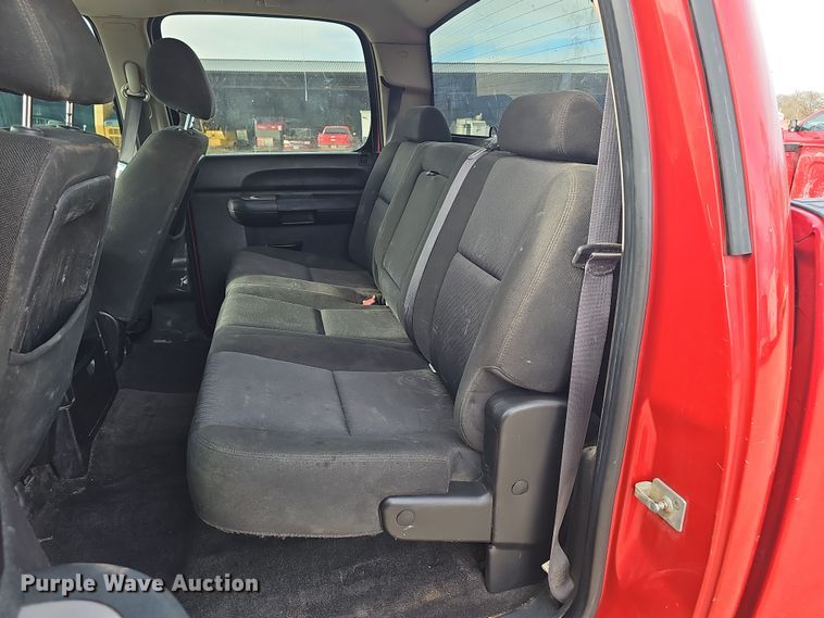 image for item DW3247 2011 Chevrolet Silverado 1500 Crew Cab pickup truck