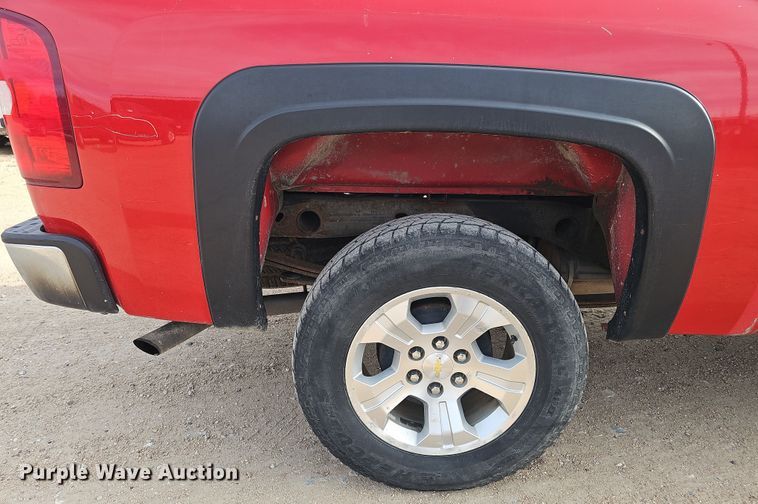 image for item DW3247 2011 Chevrolet Silverado 1500 Crew Cab pickup truck