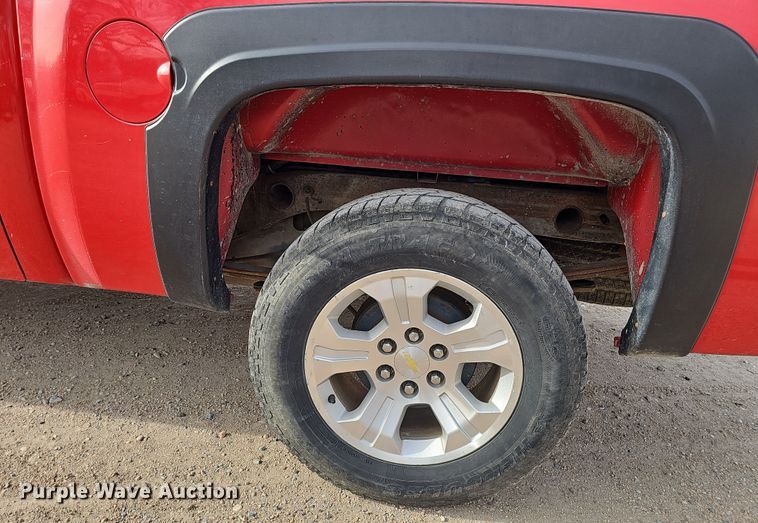 image for item DW3247 2011 Chevrolet Silverado 1500 Crew Cab pickup truck