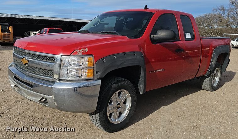 image for item DW3248 2012 Chevrolet Silverado 1500 Ext. Cab pickup truck