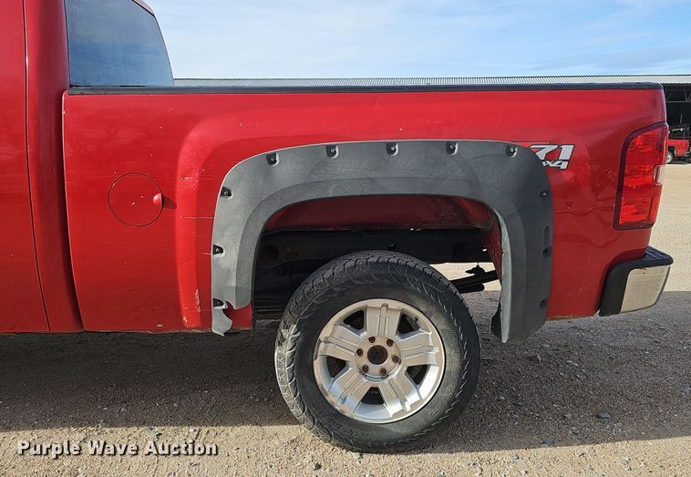image for item DW3248 2012 Chevrolet Silverado 1500 Ext. Cab pickup truck