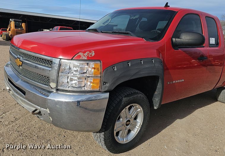 image for item DW3248 2012 Chevrolet Silverado 1500 Ext. Cab pickup truck