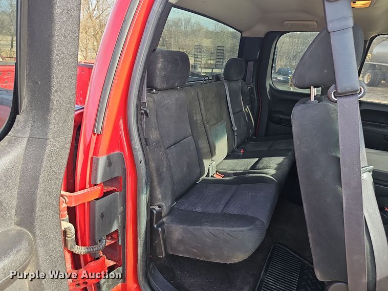 image for item DW3248 2012 Chevrolet Silverado 1500 Ext. Cab pickup truck