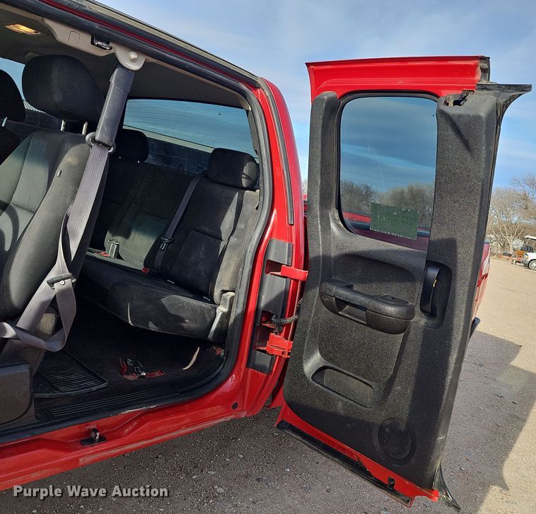 image for item DW3248 2012 Chevrolet Silverado 1500 Ext. Cab pickup truck