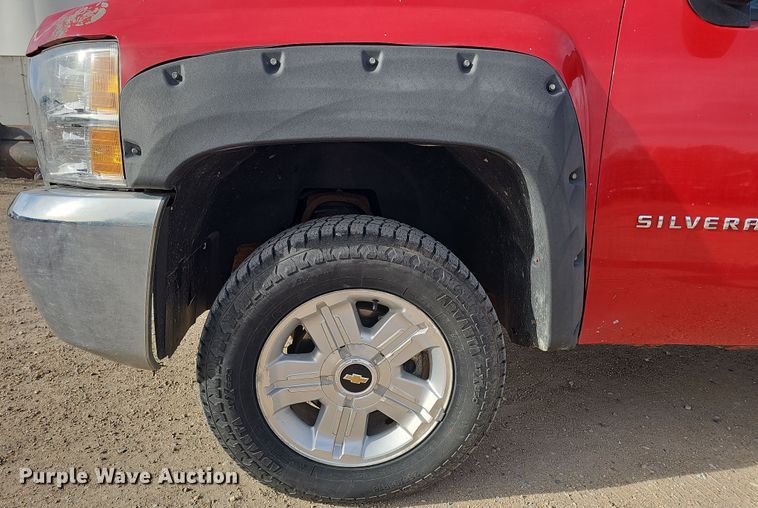 image for item DW3248 2012 Chevrolet Silverado 1500 Ext. Cab pickup truck