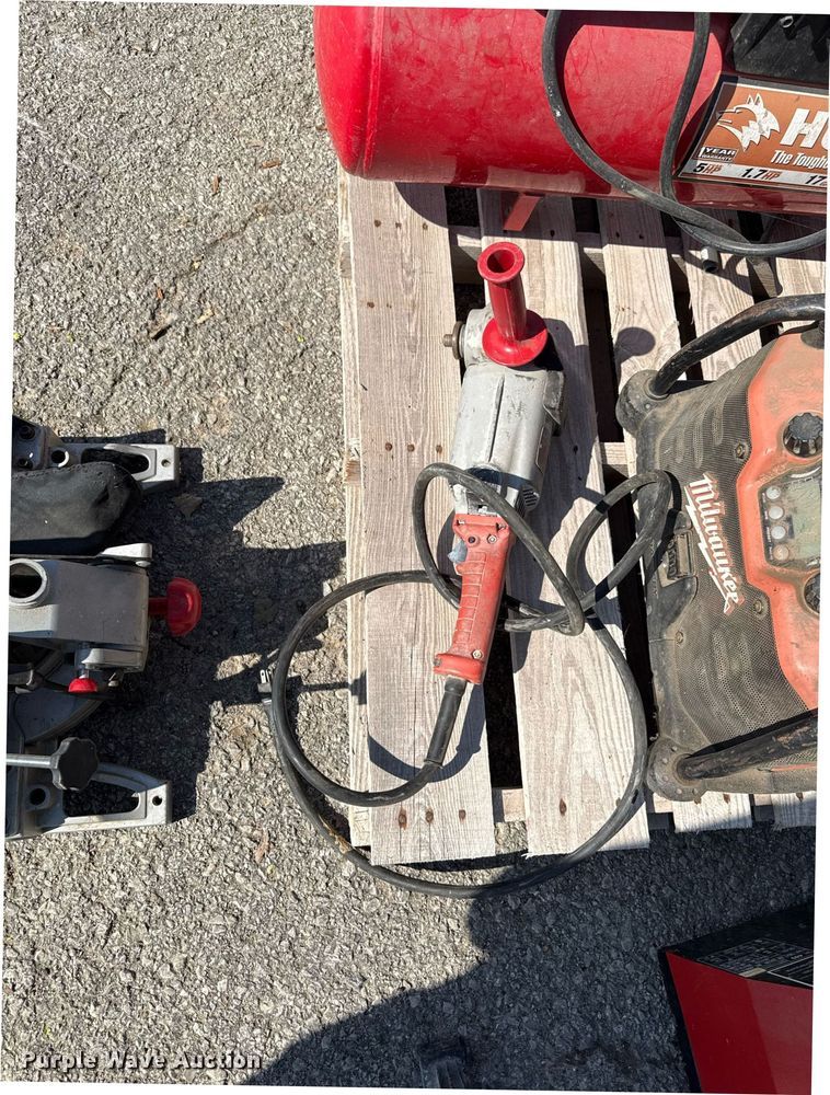 image for item DY7979 Tools