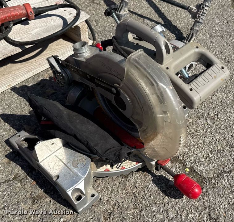 image for item DY7979 Tools