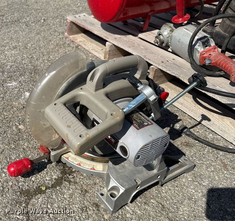 image for item DY7979 Tools