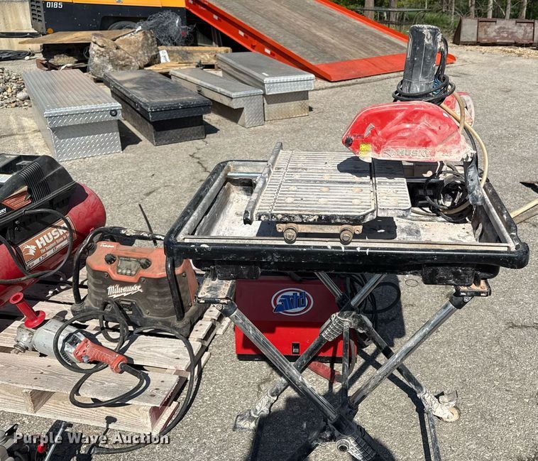 image for item DY7979 Tools