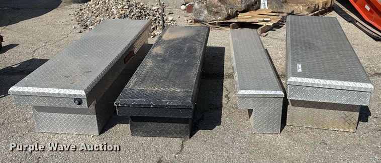 image for item DY7983 (4) toolboxes