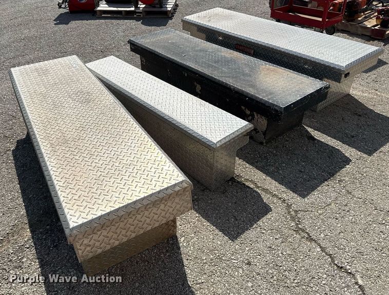 image for item DY7983 (4) toolboxes