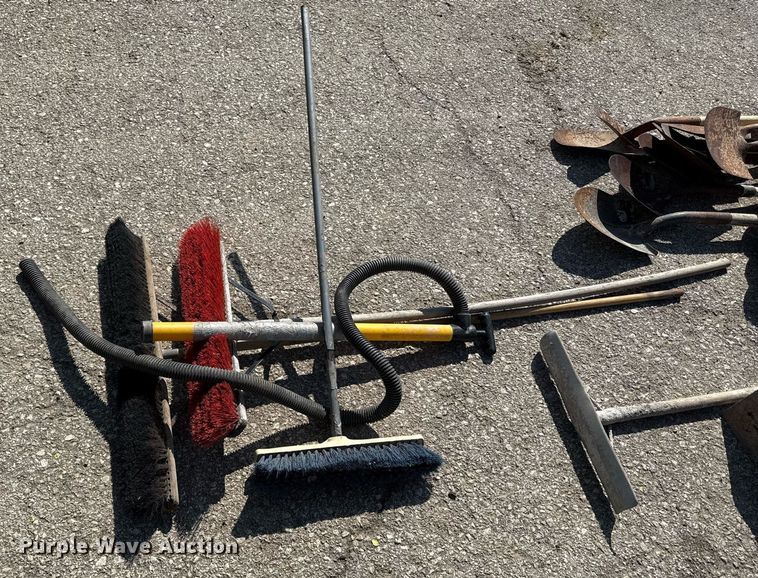 image for item DY7984 Tools