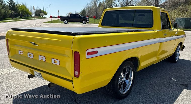 image for item DY7986 1979 Ford F100 pickup truck