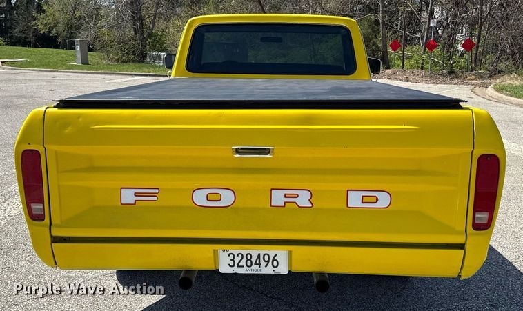 image for item DY7986 1979 Ford F100 pickup truck