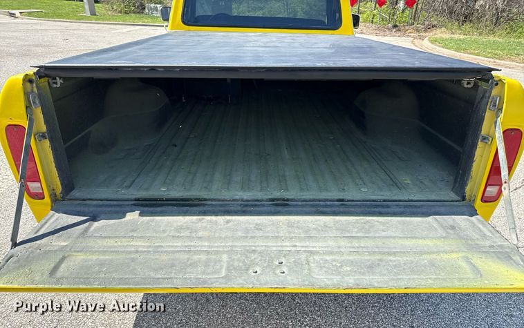 image for item DY7986 1979 Ford F100 pickup truck