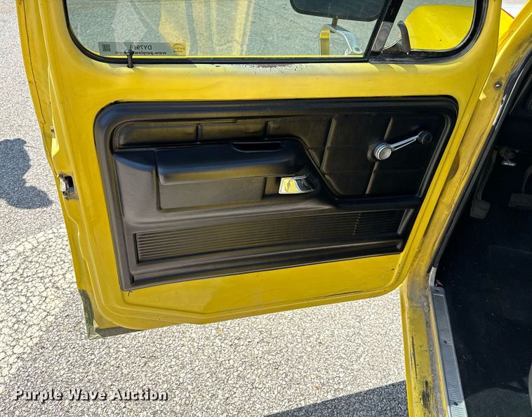 image for item DY7986 1979 Ford F100 pickup truck