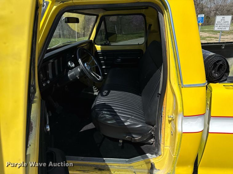 image for item DY7986 1979 Ford F100 pickup truck