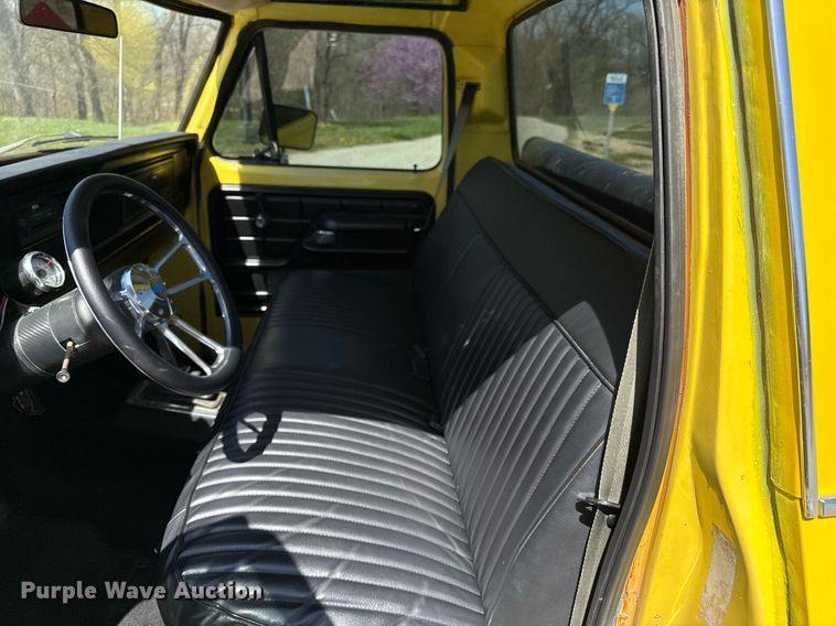 image for item DY7986 1979 Ford F100 pickup truck