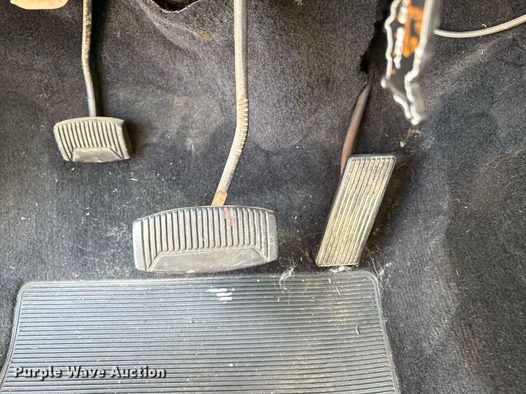 image for item DY7986 1979 Ford F100 pickup truck