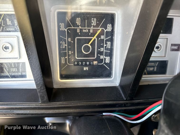 image for item DY7986 1979 Ford F100 pickup truck