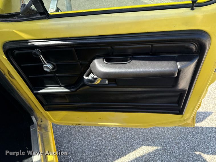 image for item DY7986 1979 Ford F100 pickup truck