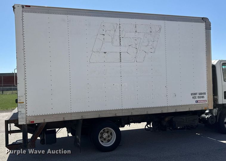 image for item DY7987 2011 Isuzu NPR box truck