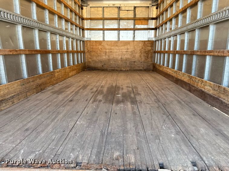 image for item DY7987 2011 Isuzu NPR box truck