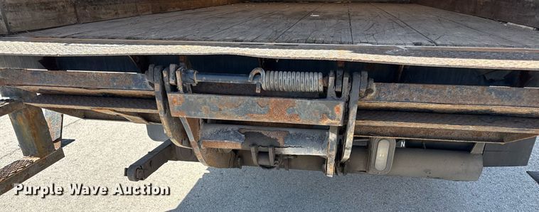 image for item DY7987 2011 Isuzu NPR box truck