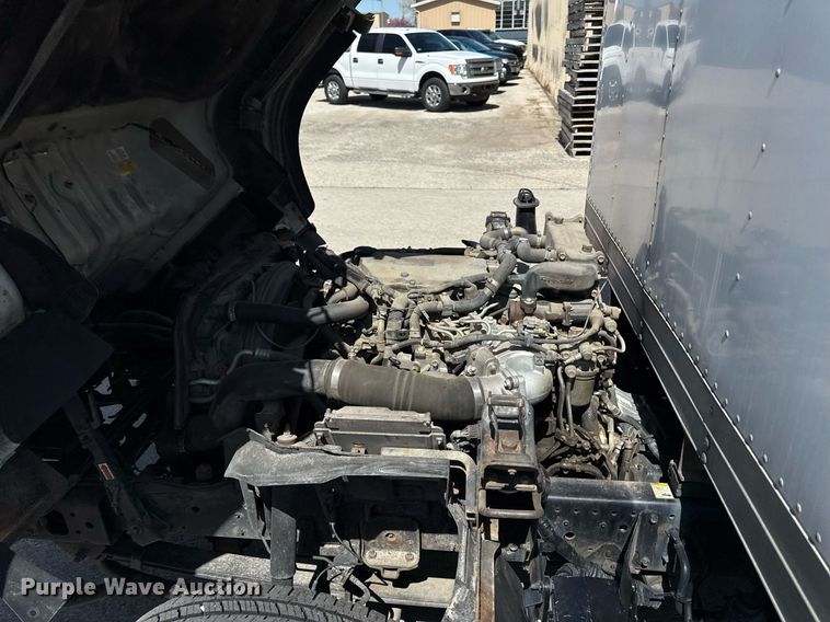 image for item DY7987 2011 Isuzu NPR box truck