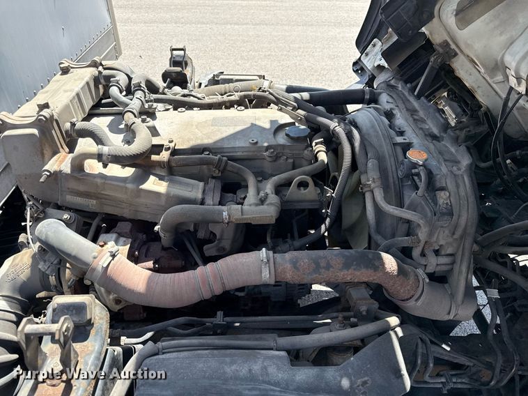 image for item DY7987 2011 Isuzu NPR box truck