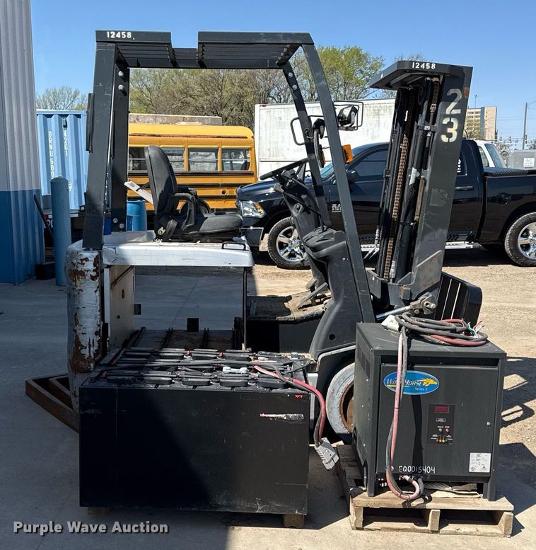 image for item DY7994 Nissan CP1B2L25BS forklift