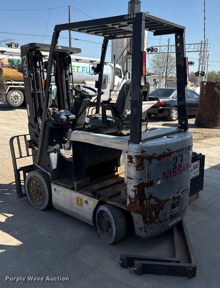 image for item DY7994 Nissan CP1B2L25BS forklift