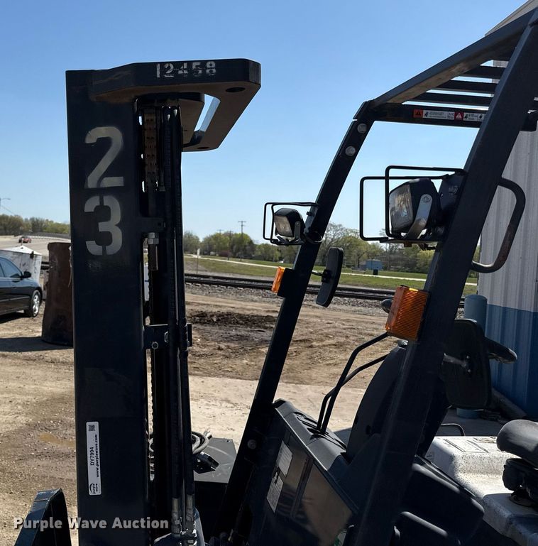 image for item DY7994 Nissan CP1B2L25BS forklift