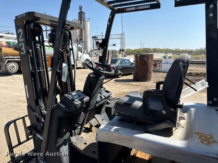 image for item DY7994 Nissan CP1B2L25BS forklift