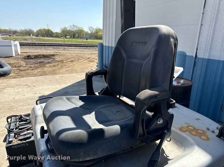 image for item DY7994 Nissan CP1B2L25BS forklift