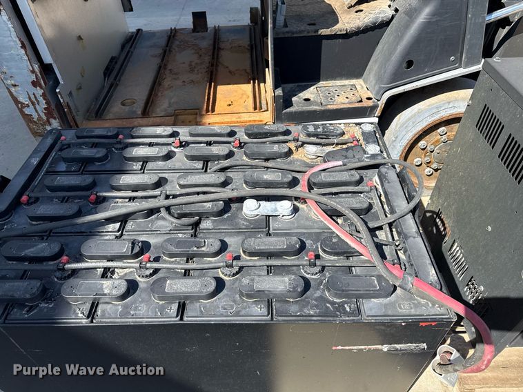 image for item DY7994 Nissan CP1B2L25BS forklift