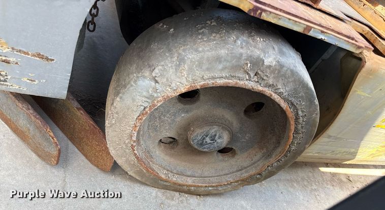 image for item DY7994 Nissan CP1B2L25BS forklift