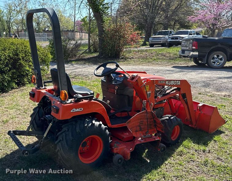 image for item DY8019 Kubota BX2200D MFWD tractor
